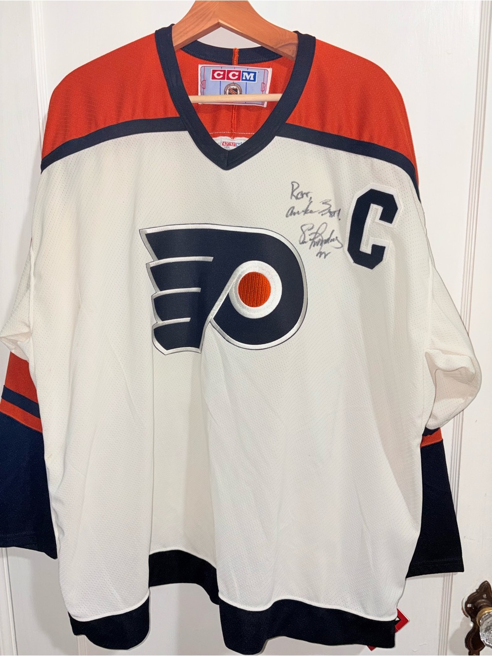 Eric Lindros Autographed Hockey Jersey XXL